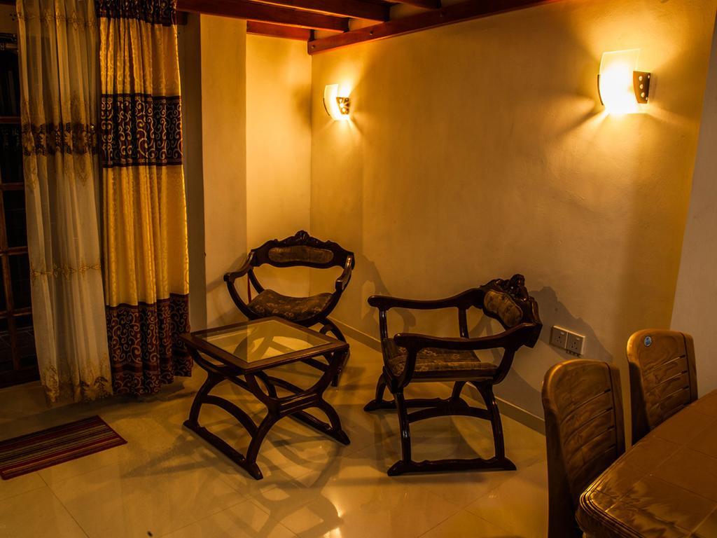 Gt Homes Peradeniya Esterno foto