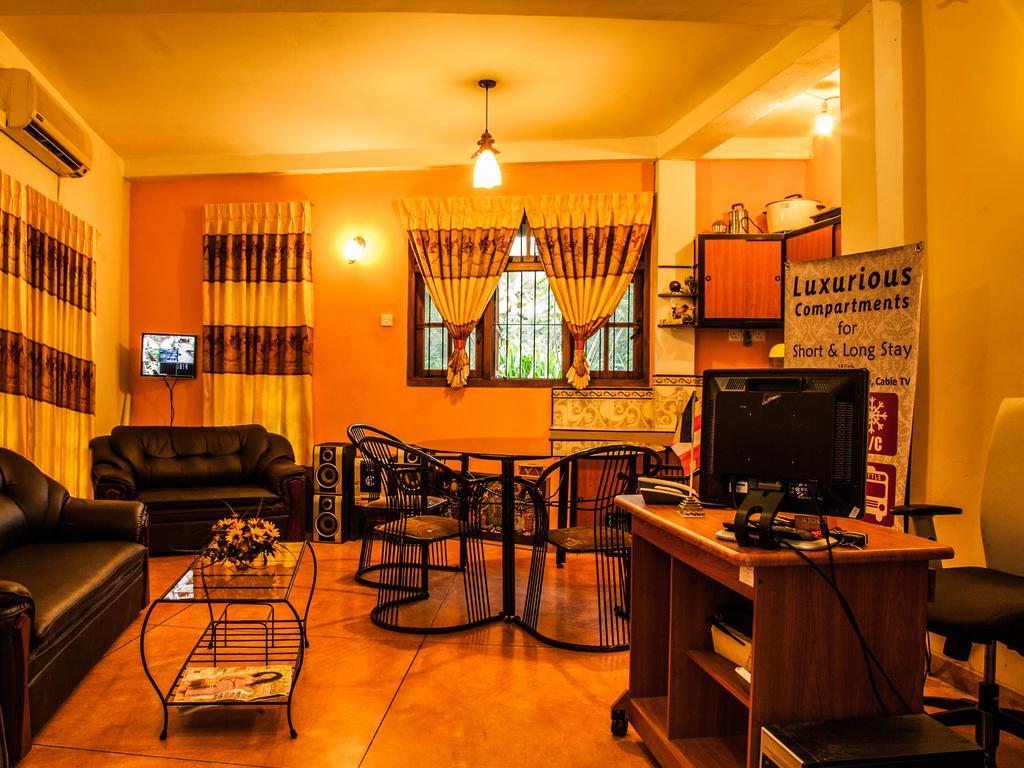 Gt Homes Peradeniya Esterno foto